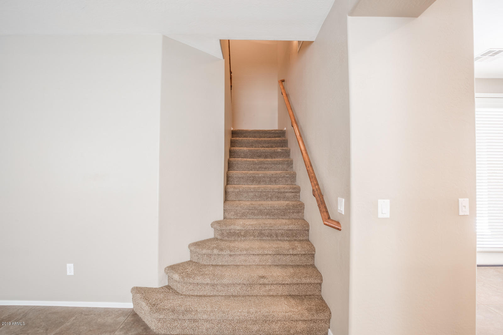 3101 South Joshua Tree Lane Gilbert, AZ 85295 - Photo 16 of 88 a view of entryway