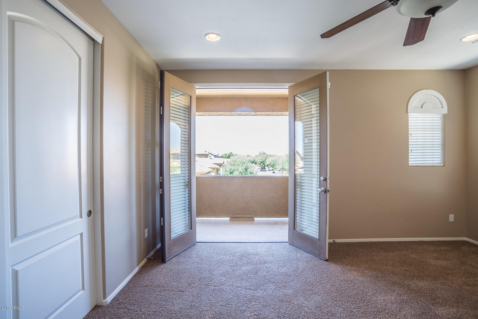 3101 South Joshua Tree Lane Gilbert, AZ 85295 - Photo 57 of 88 an empty room with window