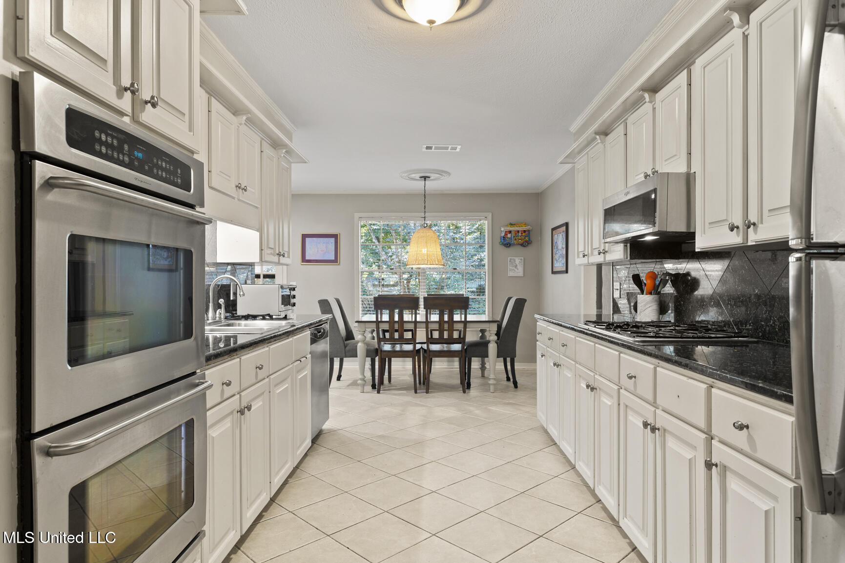 5485 River Thames Road Jackson, MS 39211 - Photo 7 of 29 7