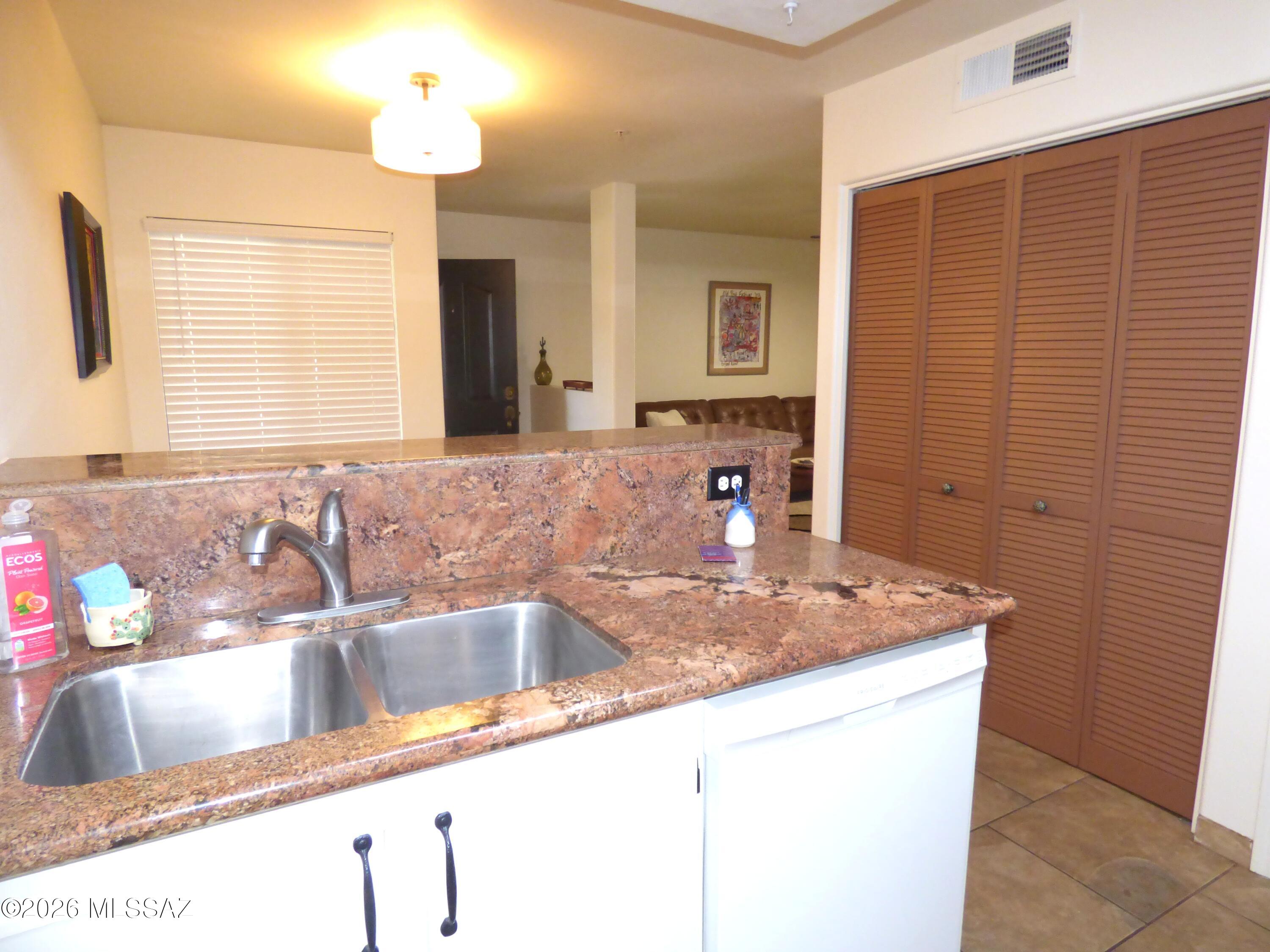 5751 North Kolb Road, Unit 5208 Tucson, AZ 85750 - Photo 11 of 20