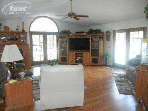 104 South Kerby Road Corunna, MI 48817 - Photo 2 of 30 20413154-1.JPG