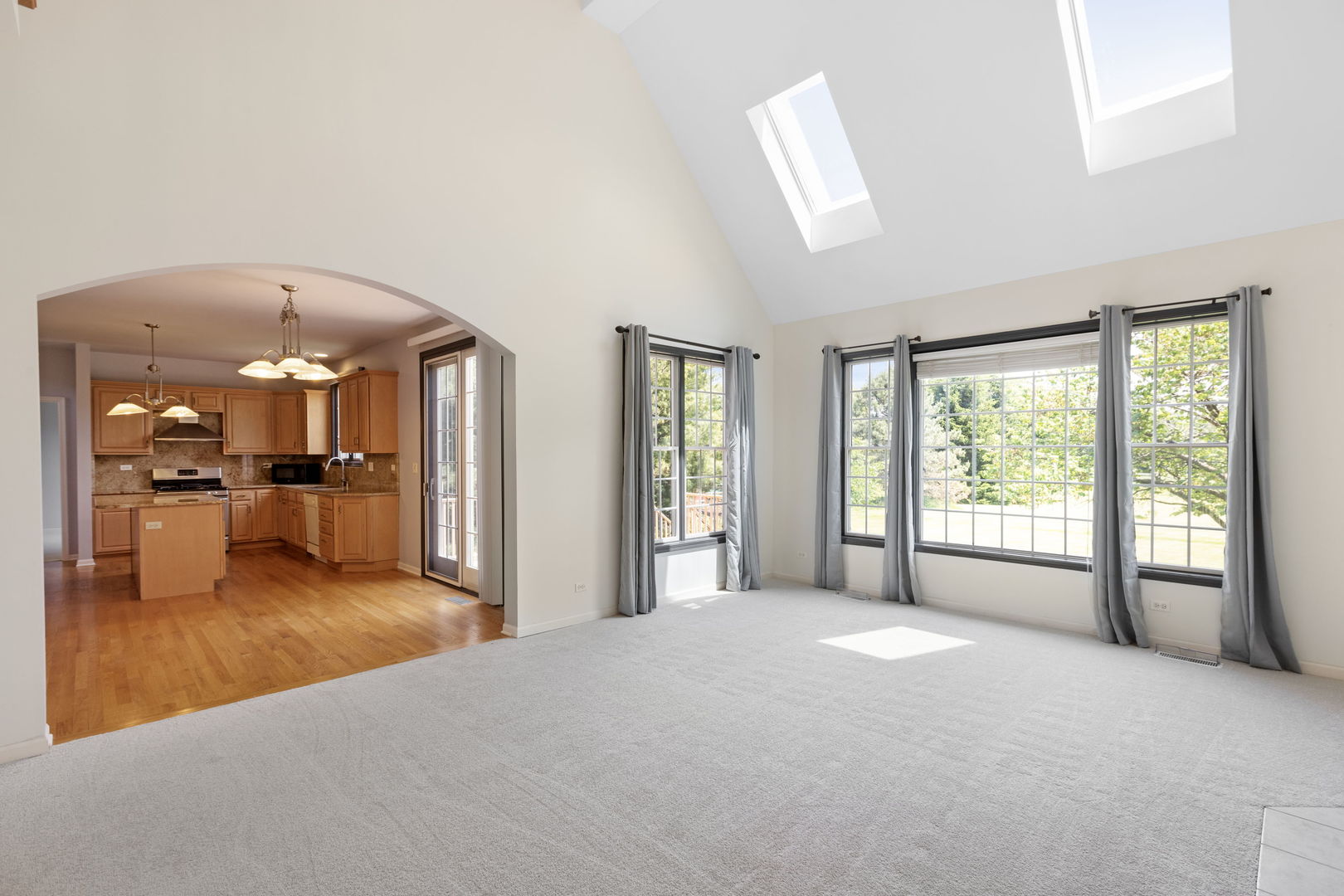 7N001 Ridge Line Road St. Charles, IL 60175 - Photo 4 of 28