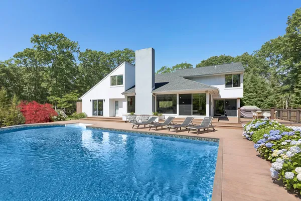 $55,000 | 18 Quarty Court, East Hampton, NY 11937