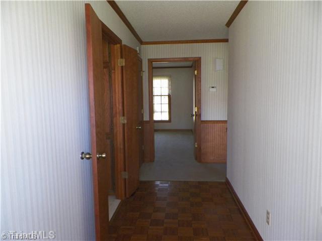 595 Ridgeway Lane Lexington, NC 27295 - Photo 14 of 16 Entry.