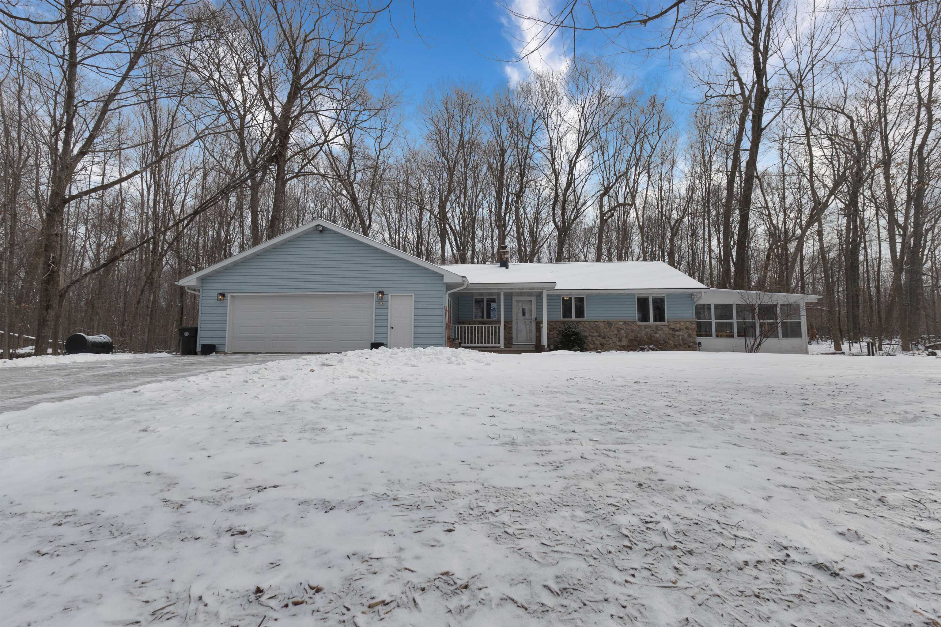 7186 Clarks Point Road Winneconne, WI 54986 - Photo 1 of 44