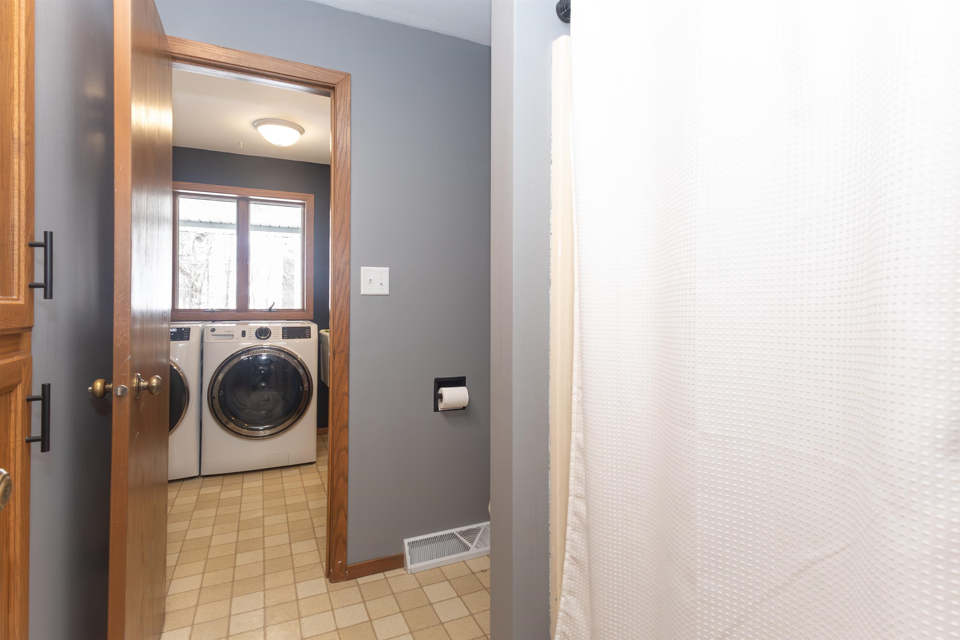 7186 Clarks Point Road Winneconne, WI 54986 - Photo 22 of 44