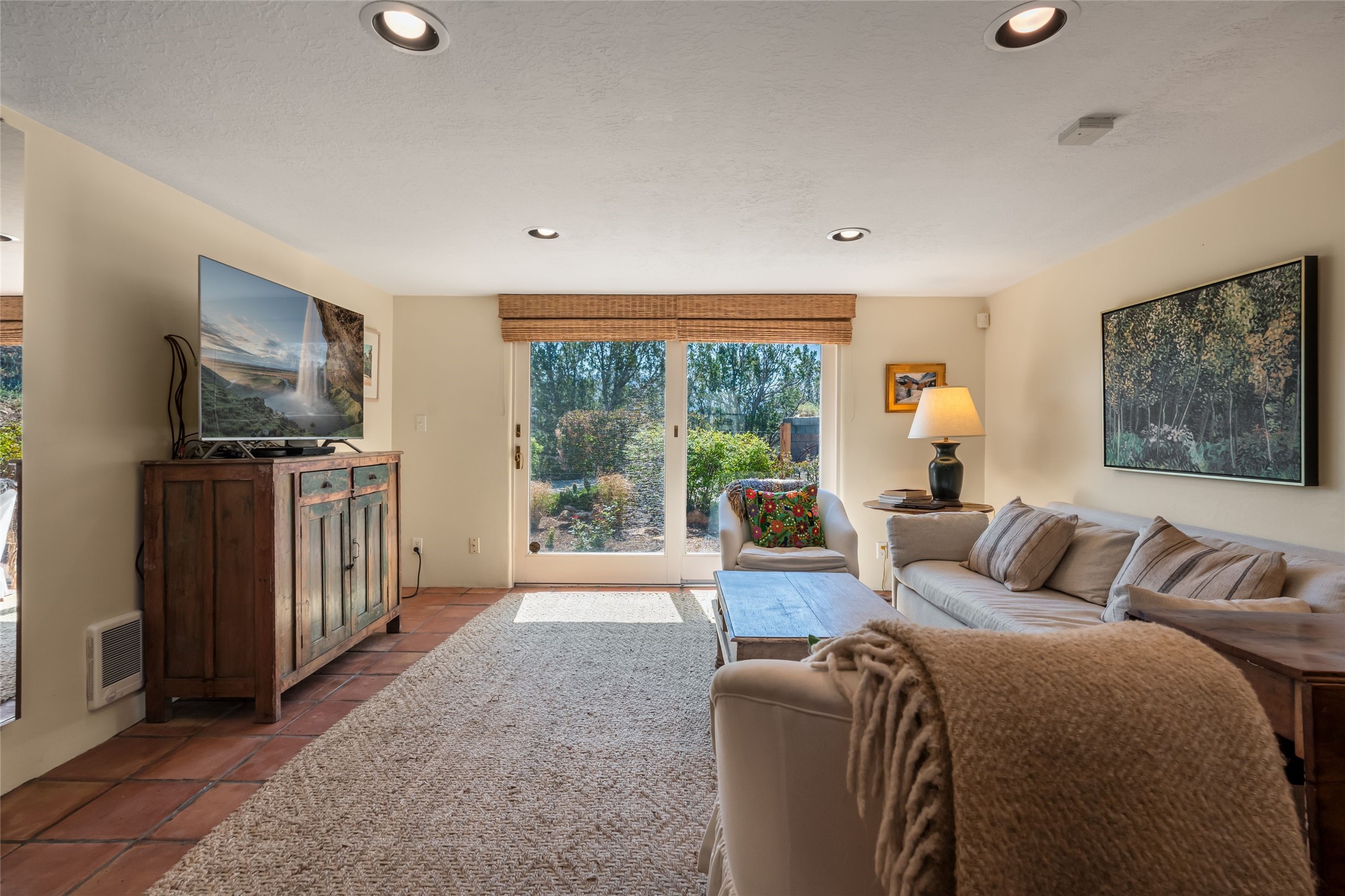 933 Stagecoach Road Santa Fe, NM 87501 - Photo 21 of 39 Family Room