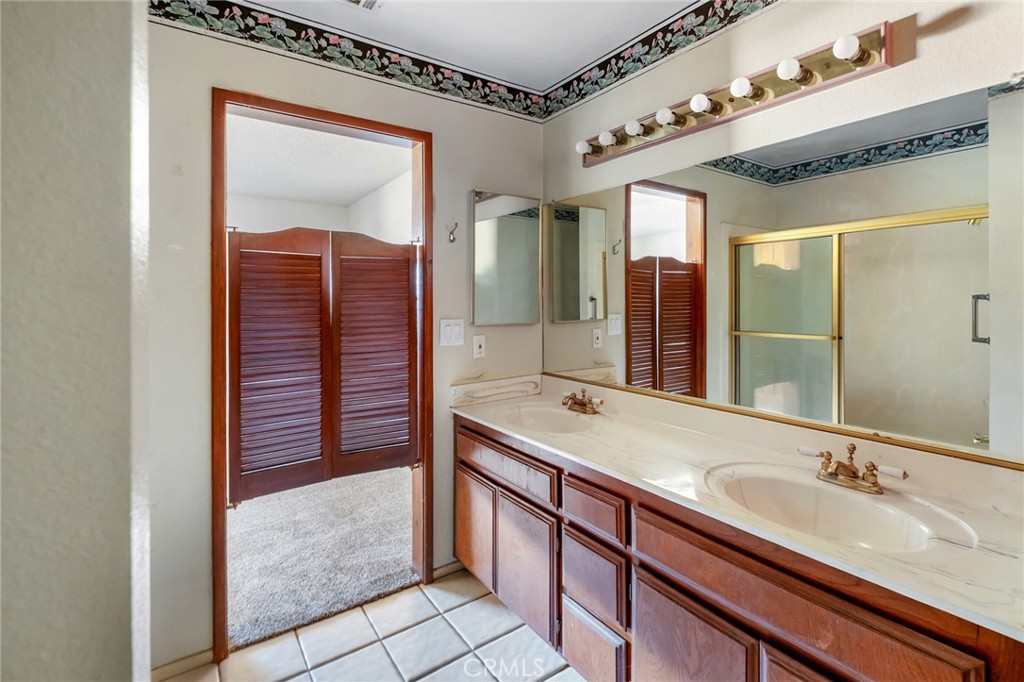 9770 Buttemere Road Phelan, CA 92371 - Photo 17 of 30