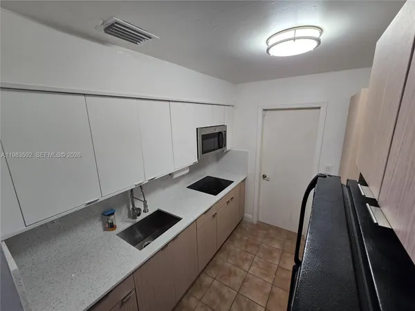 $1,900 | 704 Southwest 2nd Avenue, Dania Beach, FL 33004