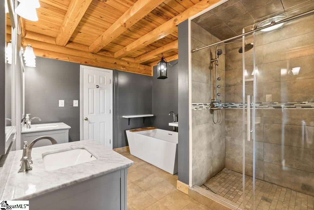 475 Cole Road Campobello, SC 29322 - Photo 18 of 48