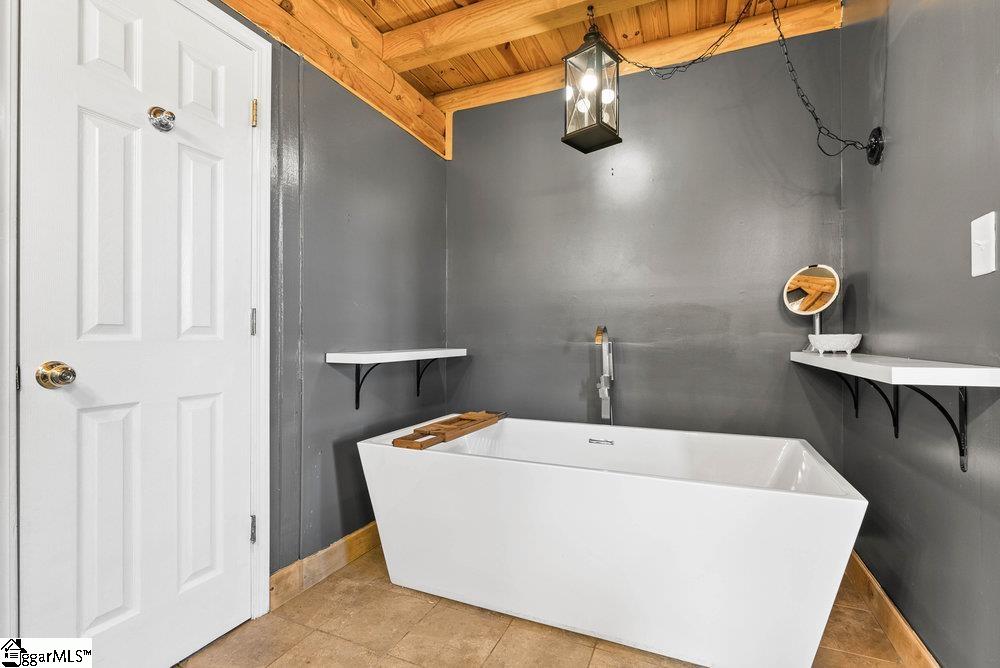 475 Cole Road Campobello, SC 29322 - Photo 19 of 48