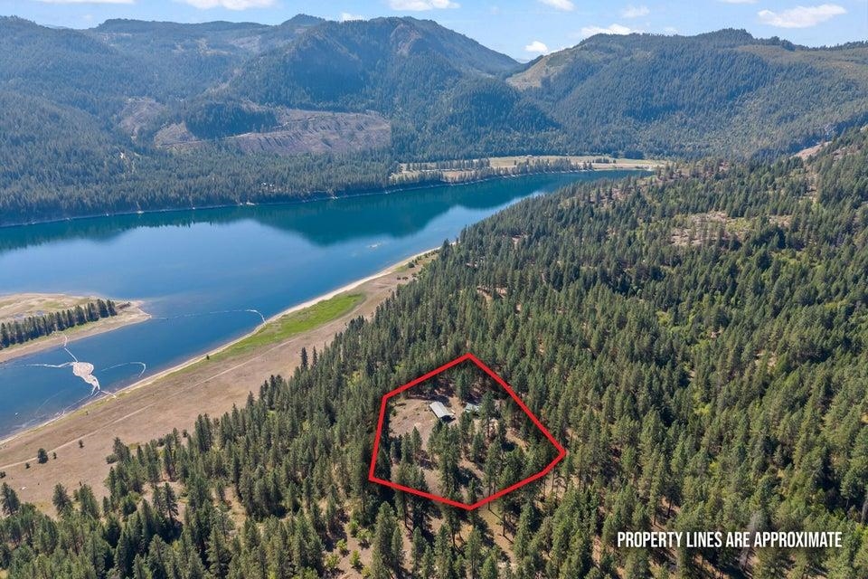 3632 Critter Way Kettle Falls, WA 99141 - Photo 2 of 41