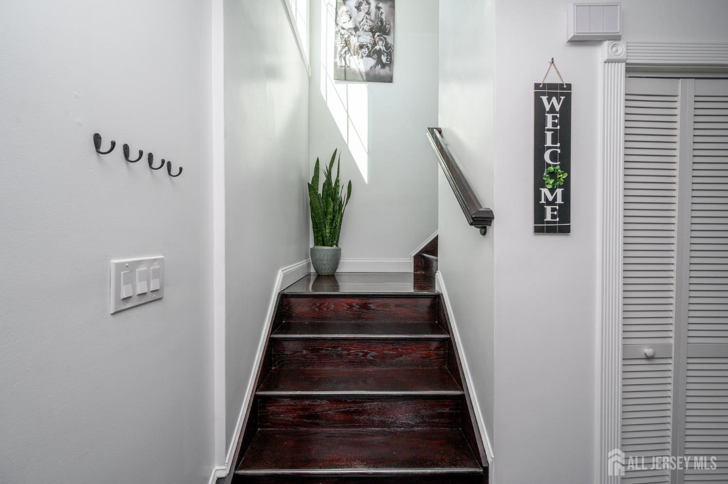 289 Indiana Street Union, NJ 07083 - Photo 18 of 45 a view of entryway