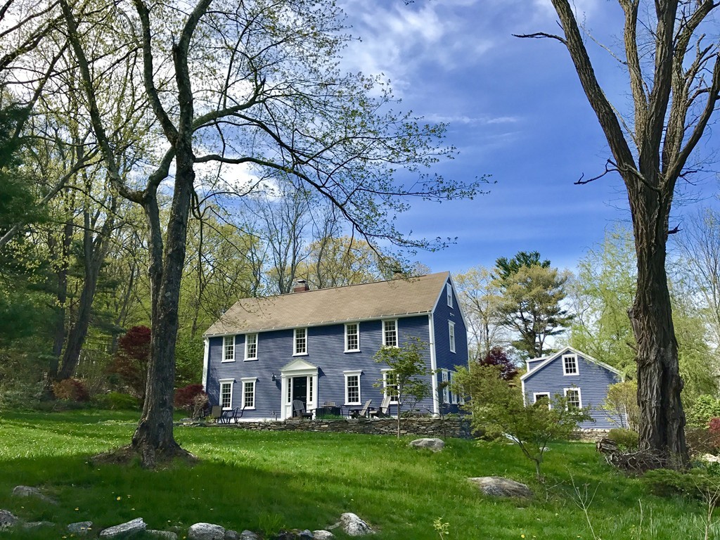 19 Brooks Road Lincoln, MA 01773 - Photo 1 of 30 Gallery Image 1