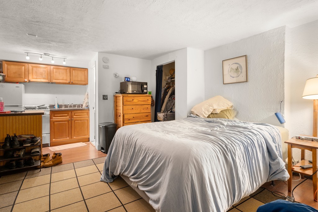 169 St Botolph Street Boston, MA 02115 - Photo 20 of 42