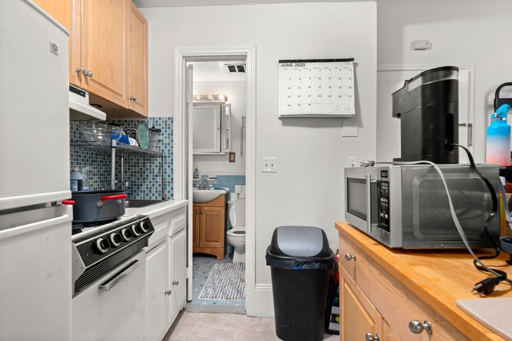 169 St Botolph Street Boston, MA 02115 - Photo 25 of 42