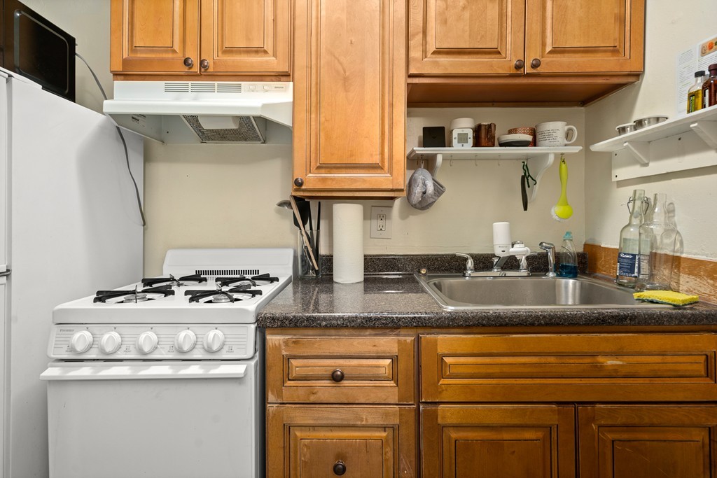 169 St Botolph Street Boston, MA 02115 - Photo 36 of 42