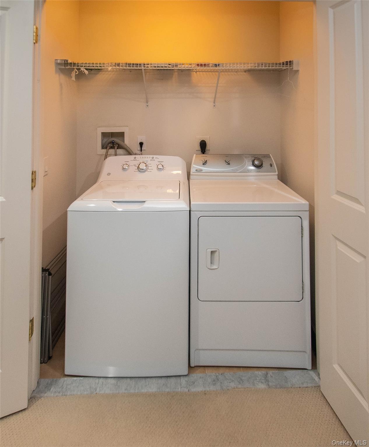 303 Bridgeview Drive Poughkeepsie, NY 12601 - Photo 23 of 25 a utility room with dryer and washer