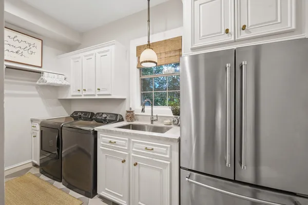 $1,395,000 | 2207 Longmire Road, Conroe, TX 77304