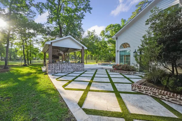 $1,395,000 | 2207 Longmire Road, Conroe, TX 77304
