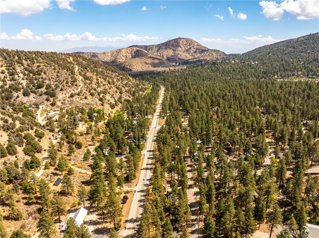 7575 Rancho Road Wrightwood, CA 92397 - Photo 27 of 32 a view of a city