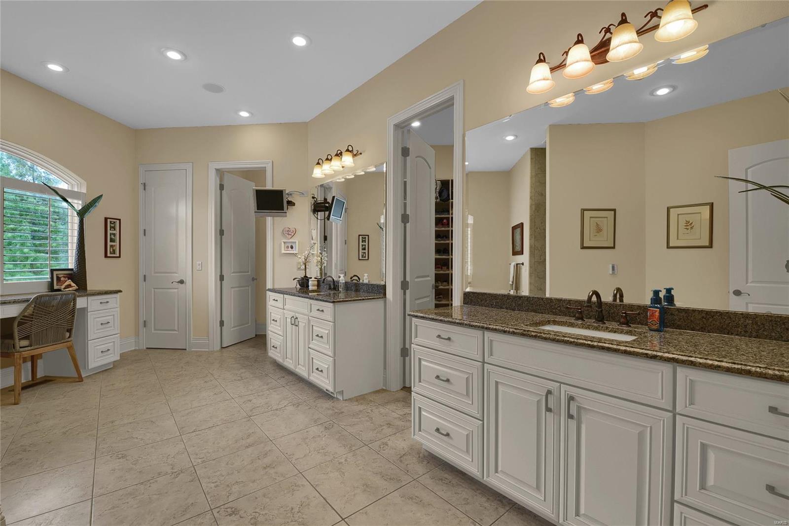 719 Schwarz Road Edwardsville, IL 62025 - Photo 23 of 67 Gallery Image 23
