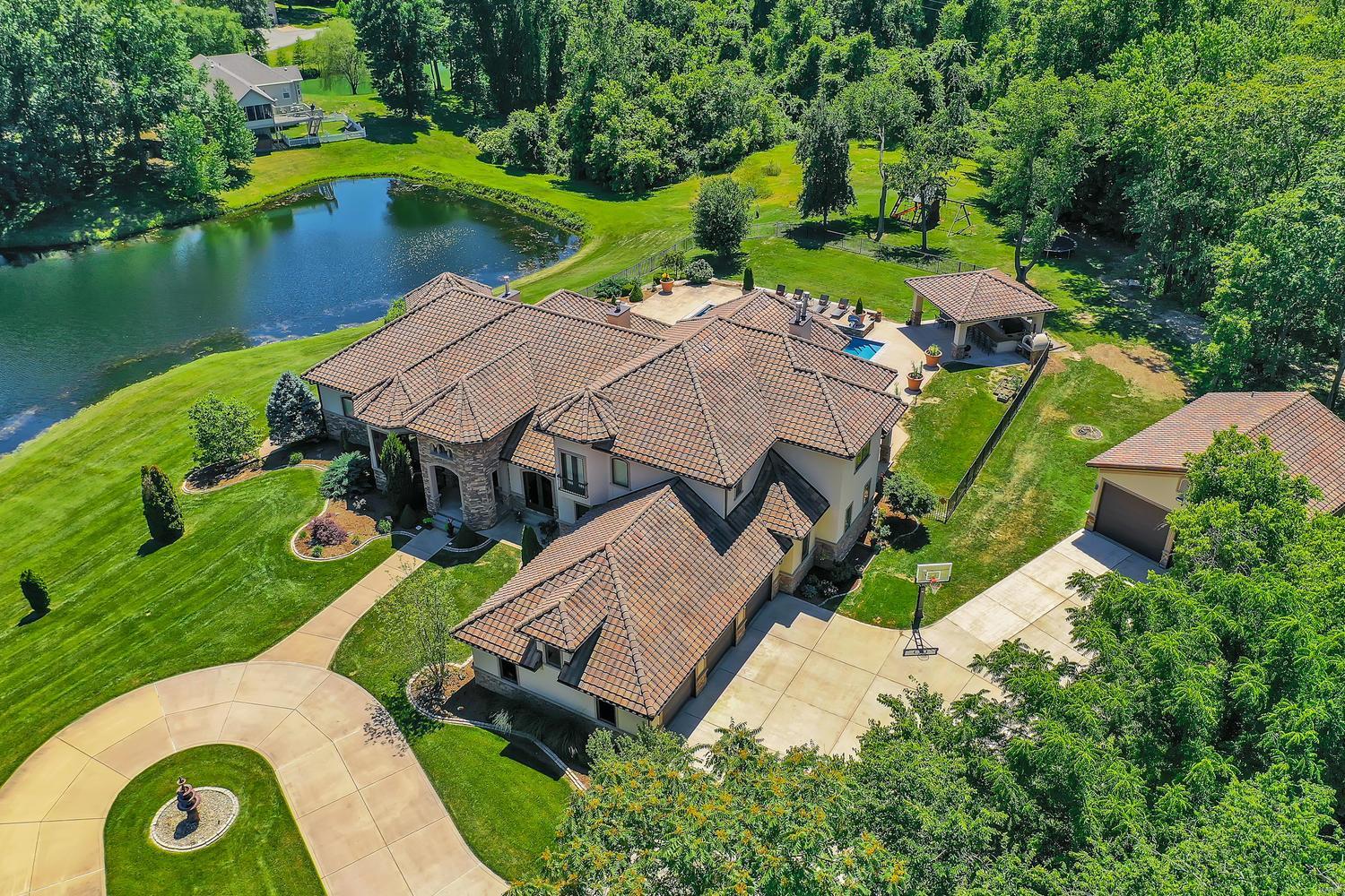 719 Schwarz Road Edwardsville, IL 62025 - Photo 4 of 67 Gallery Image 4