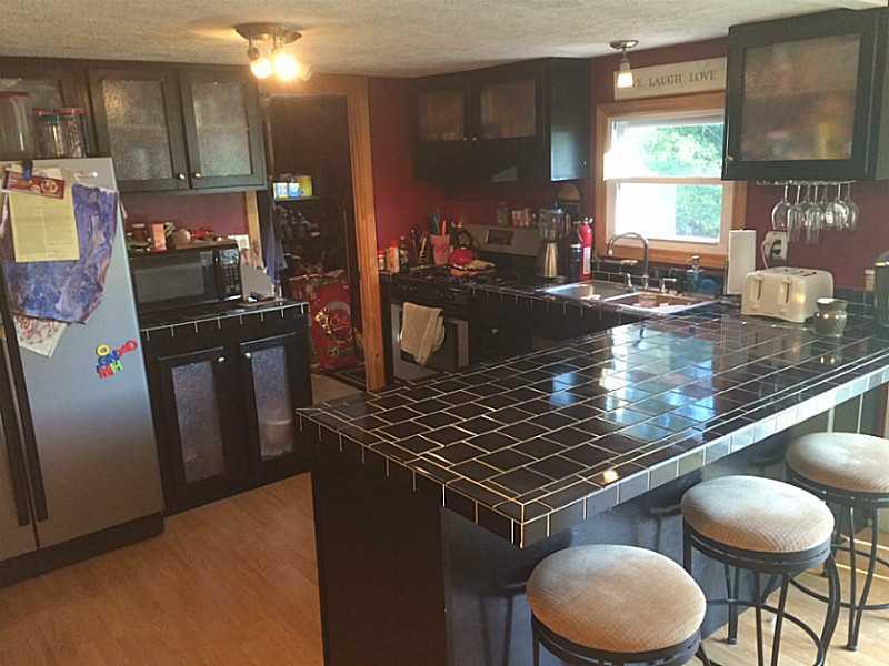 540 Carbon Center Road Butler, PA 16002 - Photo 3 of 23 Kitchen.
