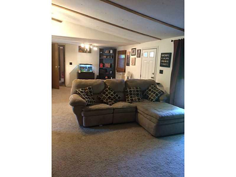 540 Carbon Center Road Butler, PA 16002 - Photo 8 of 23 Living Room.