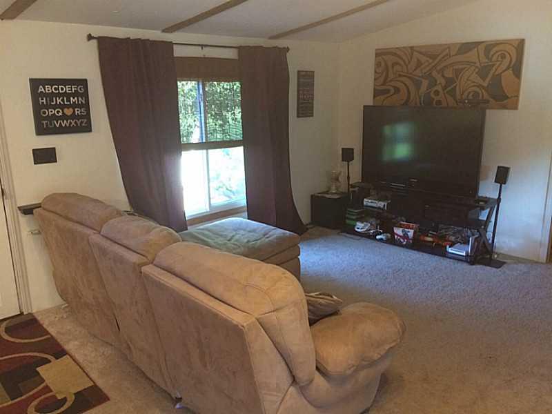 540 Carbon Center Road Butler, PA 16002 - Photo 10 of 23 Living Room.