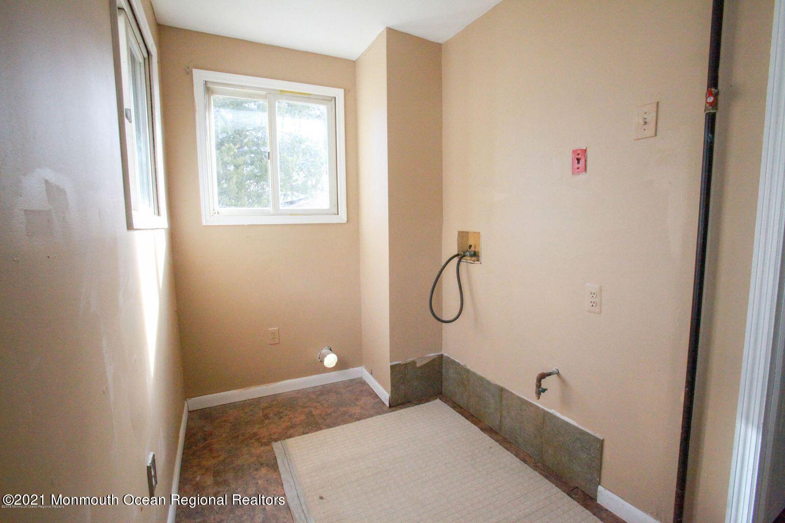 243 Seabreeze Avenue Middletown, NJ 07748 - Photo 9 of 10 Laundry room FH