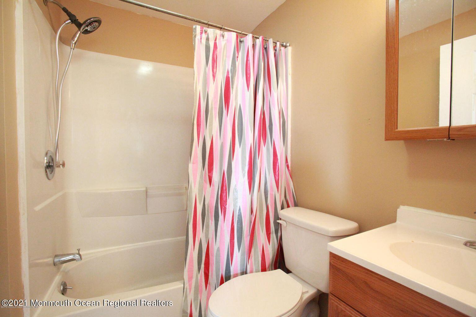 243 Seabreeze Avenue Middletown, NJ 07748 - Photo 10 of 10 Bathrom FH