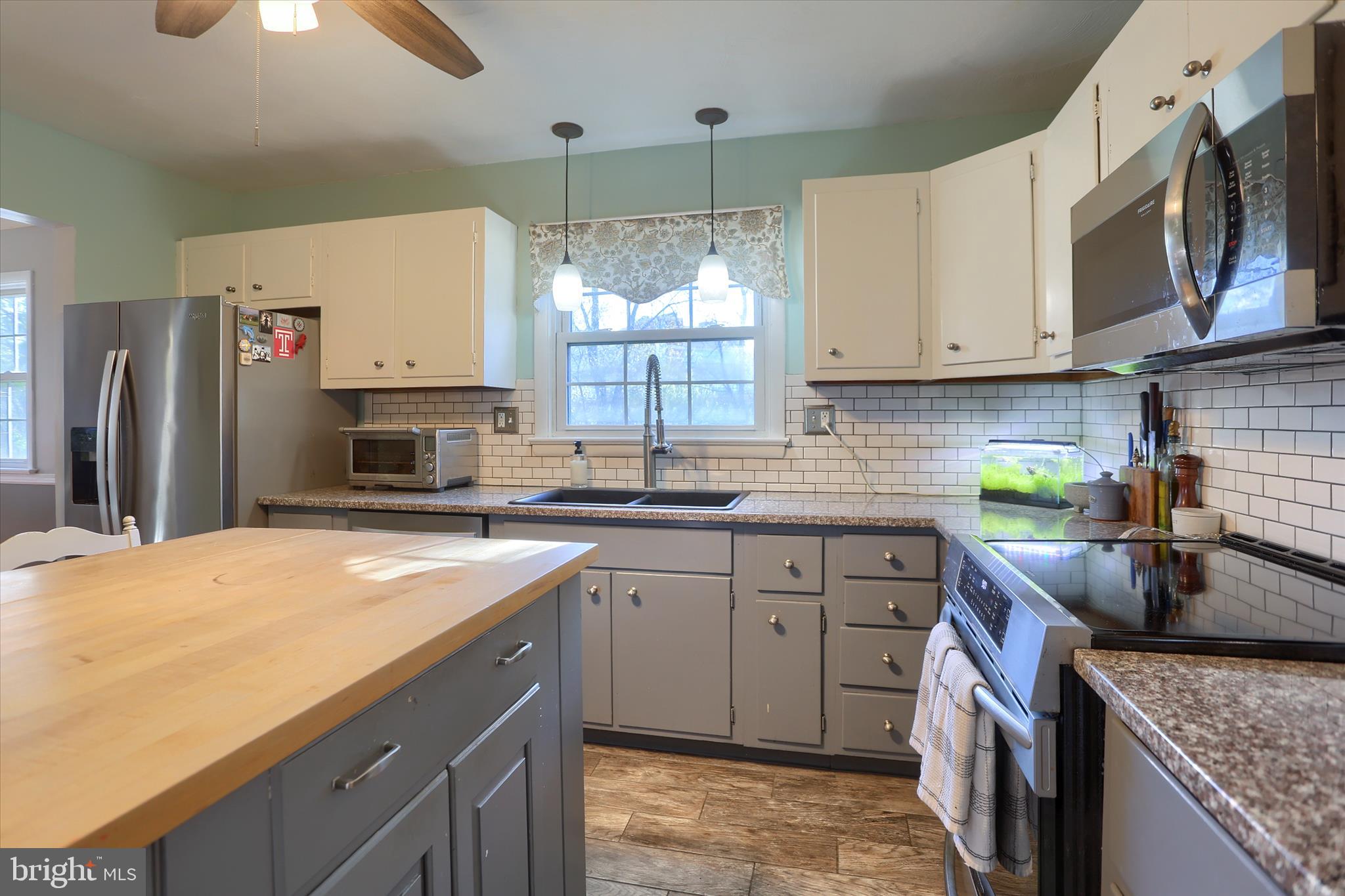 437 Appletree Road Camp Hill, PA 17011 - Photo 13 of 50 Kitchen