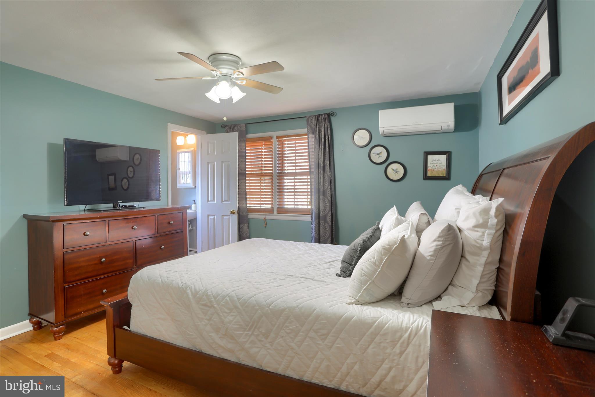 437 Appletree Road Camp Hill, PA 17011 - Photo 26 of 50 Primary Bedroom