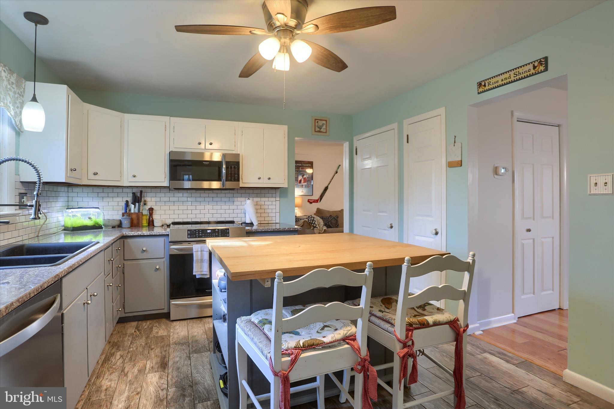 437 Appletree Road Camp Hill, PA 17011 - Photo 10 of 50 Kitchen