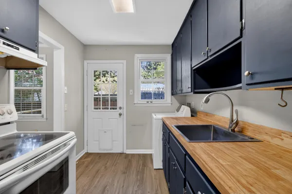 $3,400 | 736 McCants Drive, Mount Pleasant, SC 29464