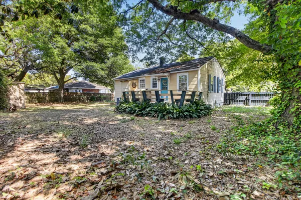 $3,400 | 736 McCants Drive, Mount Pleasant, SC 29464