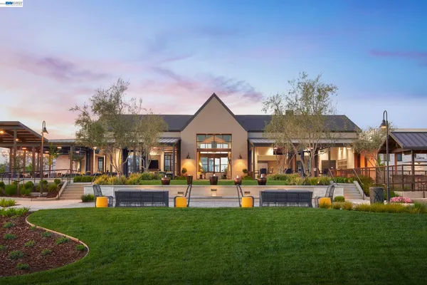 $632,087 | 927 Conrad Street, Manteca, CA 95336