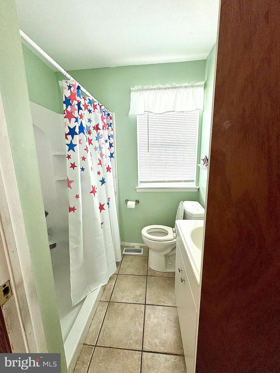 16 Orion Way Sewell, NJ 08080 - Photo 11 of 23 FIRST FL FULLBATH