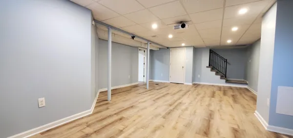 $2,800 | 1478 Kingwood Street, Ypsilanti, MI 48197