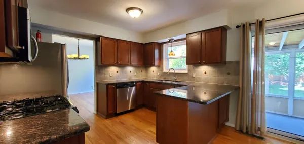 $2,800 | 1478 Kingwood Street, Ypsilanti, MI 48197