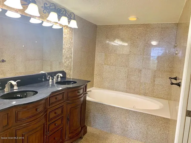 $3,450 | 1811 Jimmy Buffett Mem Highway, Unit 2104, Satellite Beach, FL 32937