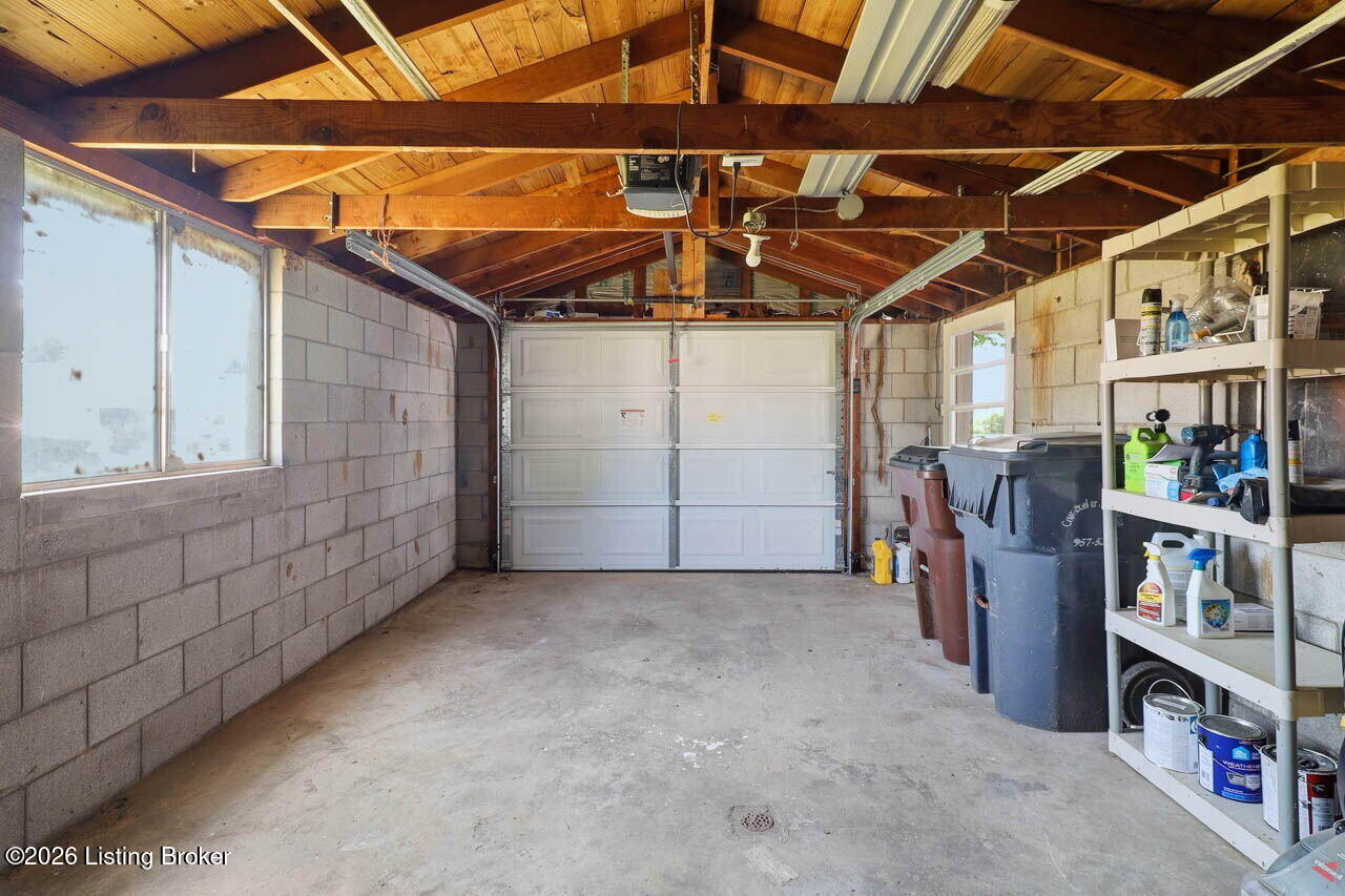 2300 Zoneton Road Shepherdsville, KY 40165 - Photo 38 of 54 Garage