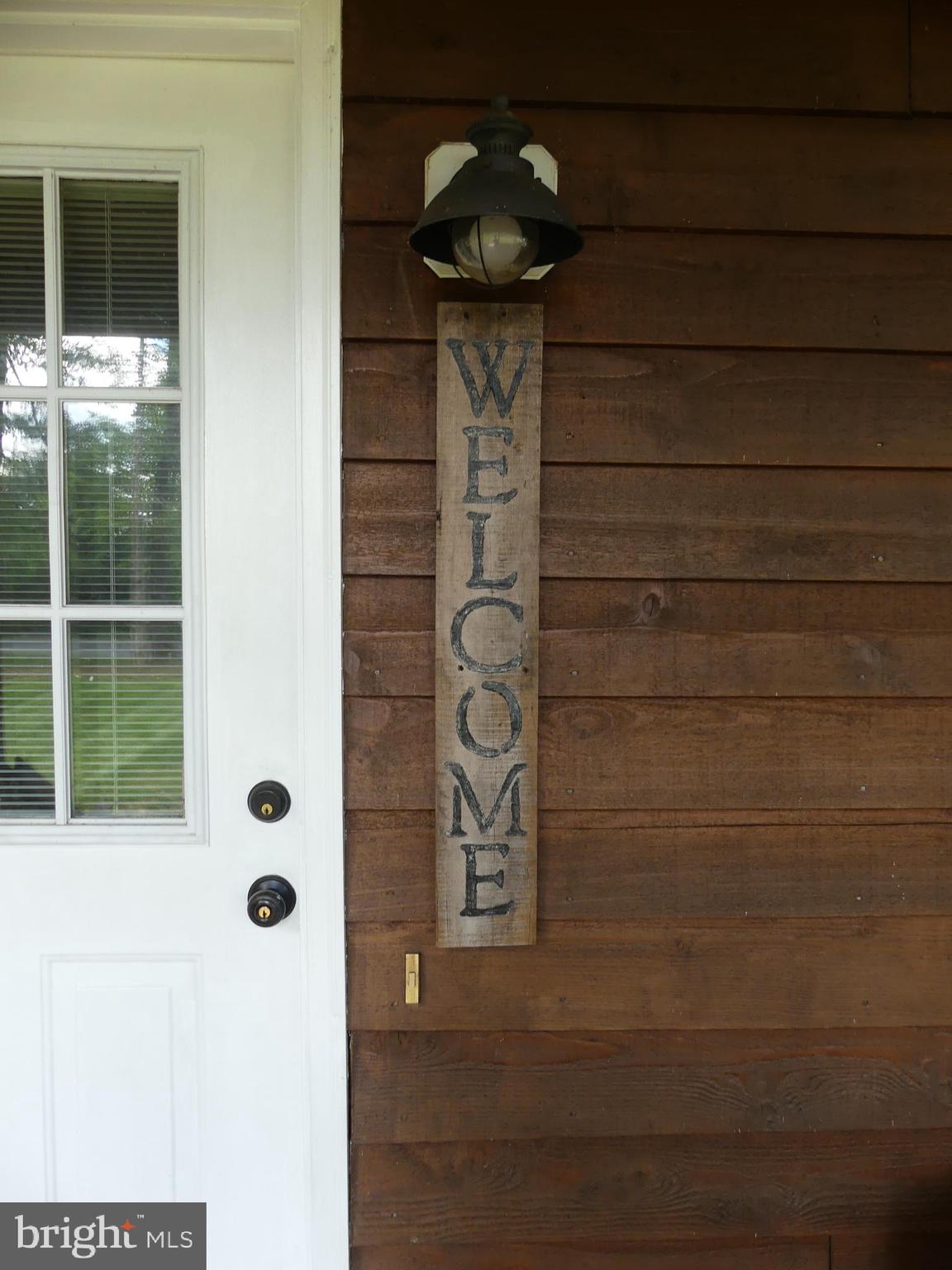1111 Daniel Road Louisa, VA 23093 - Photo 9 of 70 Welcome to the lake!
