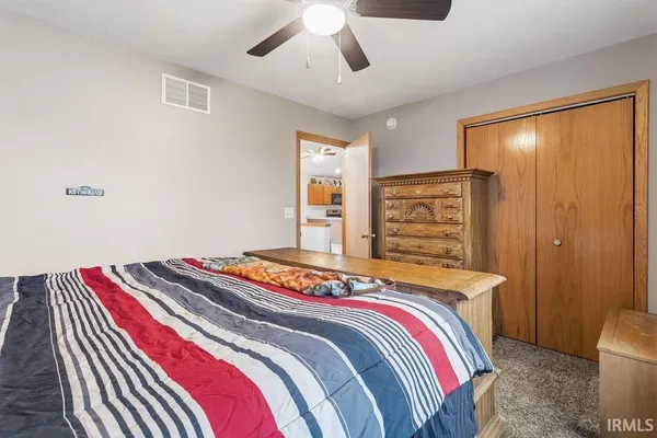 $299,900 | 2804 East Lapoint Drive, Milford, IN 46542