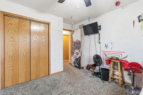 $299,900 | 2804 East Lapoint Drive, Milford, IN 46542