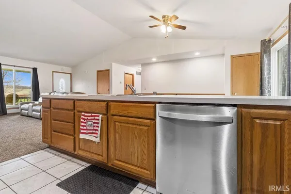 $299,900 | 2804 East Lapoint Drive, Milford, IN 46542