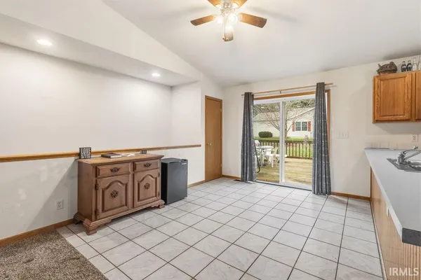 $299,900 | 2804 East Lapoint Drive, Milford, IN 46542