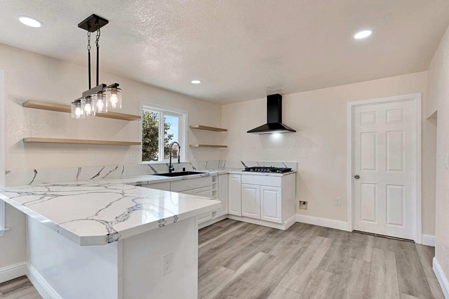 15760 Raymond Road Madera, CA 93638 - Photo 12 of 25 Gallery Image 12