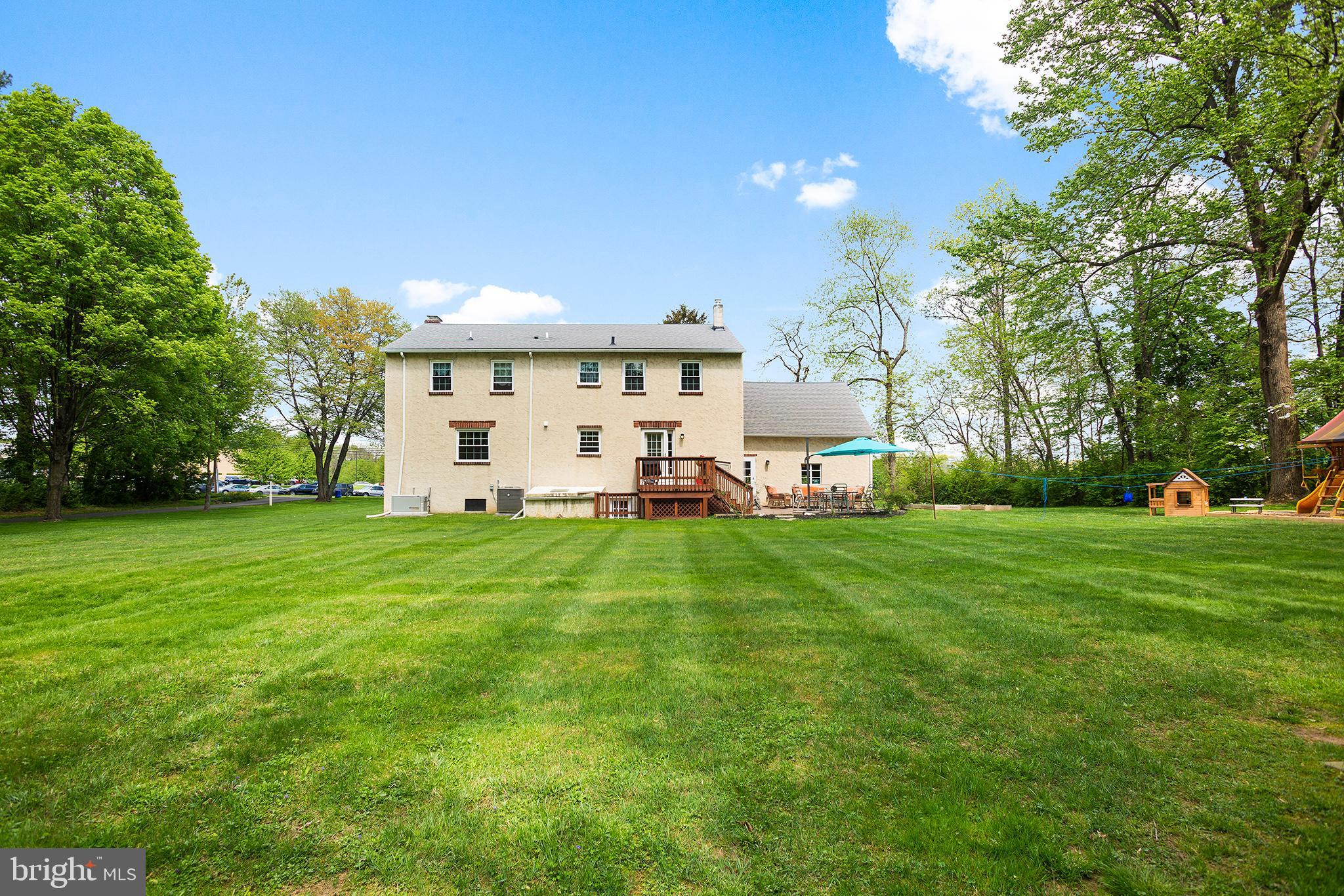 114 Grubb Road Malvern, PA 19355 - Photo 2 of 29 Large flat backyard